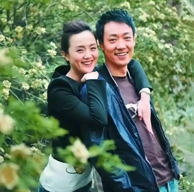 柏青悲痛发文赵丽颖等多位明星悼念麻将胡了演员朱媛媛患癌去世丈夫辛(图12)