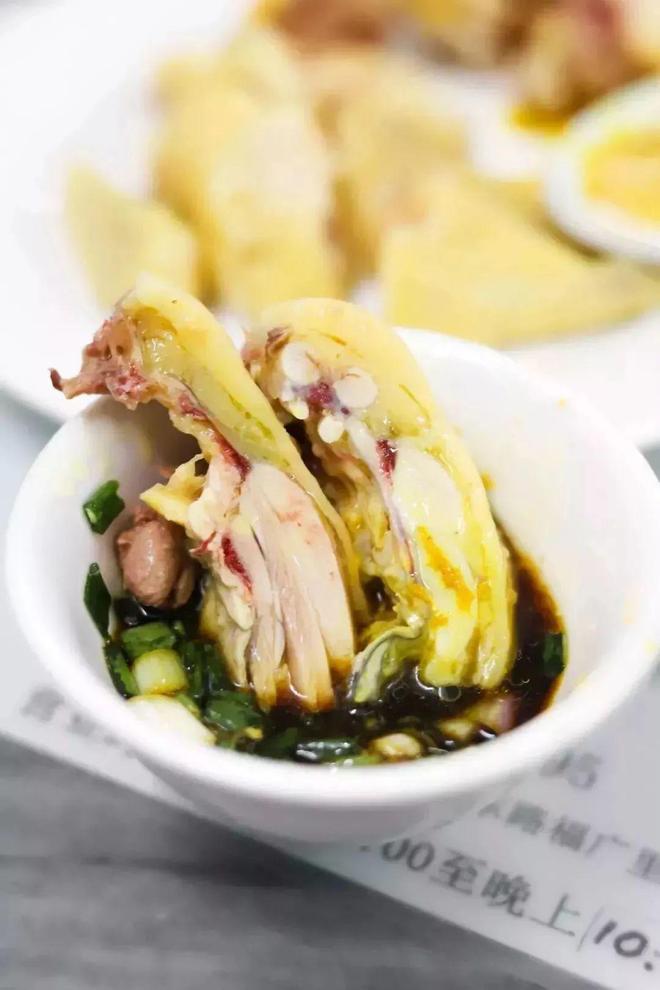 白切鸡？ “鸡有鸡味”追求食物的本味PG麻将胡了广东广西人为什么喜欢吃(图7)